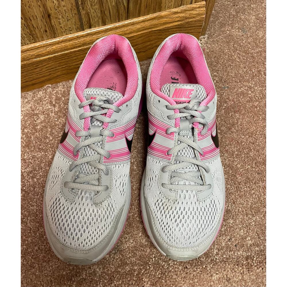 NIKE Air Zoom Pegasus 29 women’s gray pink stripes size 8 sneakers ankle